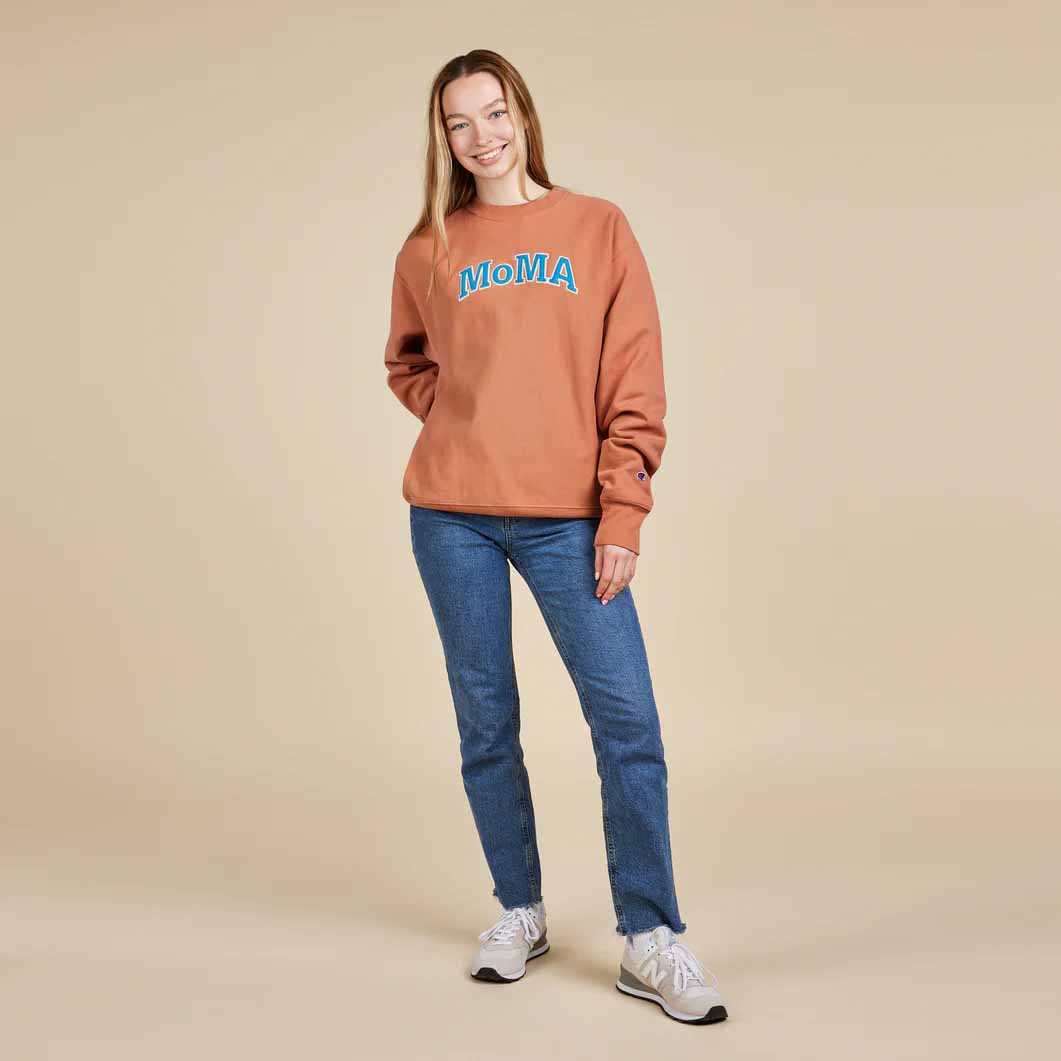 Champion ガーメントダイ クルーネックスウェットシャツ MoMA Edition