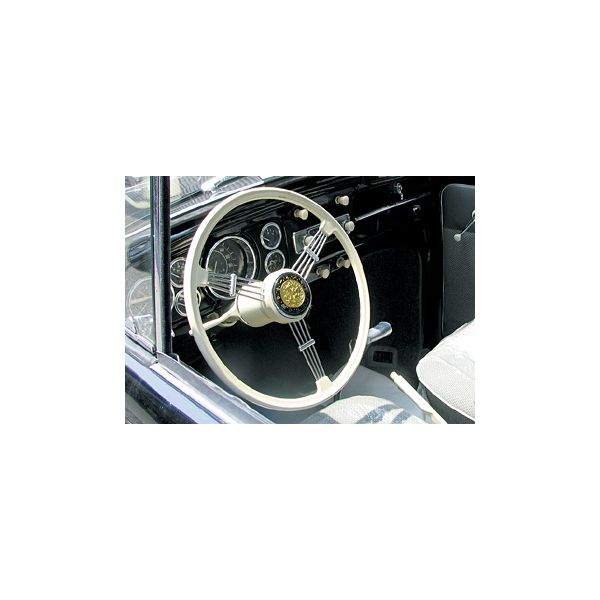 Banjo Steering Wheel 40cm - MOONEYES (Japanese)