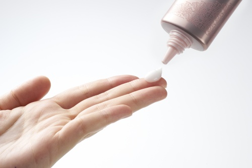 独自開発「パセノールTM※1」配合のオールインワン美容ジェル