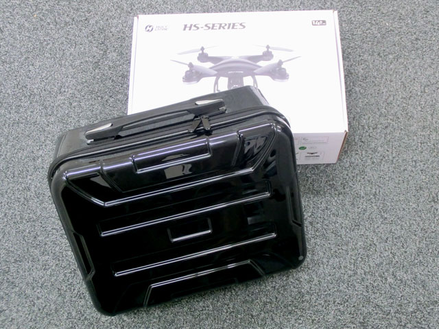 ドローンに挑戦「HOLY STONE HS120D」