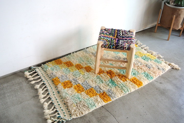 モロッコラグ｜ビンテージアジラル・オフホワイト＆パステル（1970年代