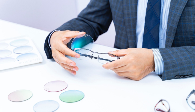 ブルーライト対策レンズ｜レンズ｜眼鏡市場（メガネ・めがね）