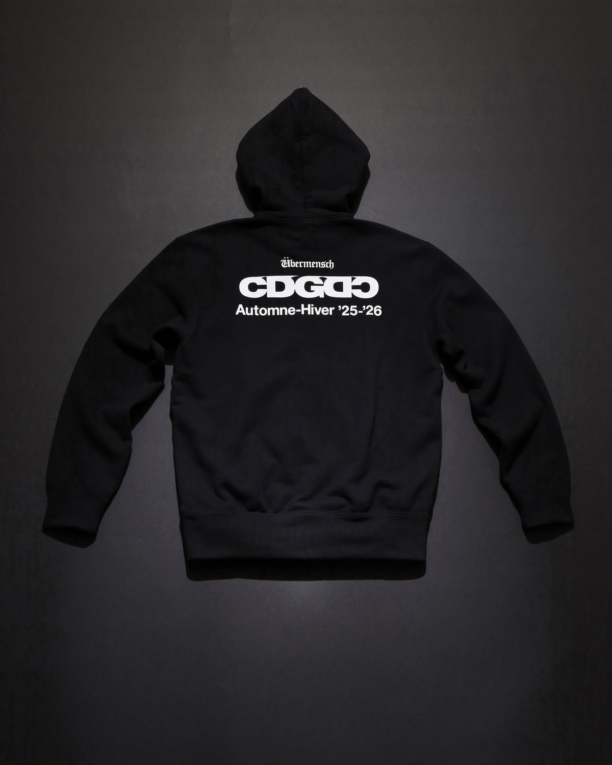 コム デ ギャルソンの「CDG 」と「G-DRAGON（ジードラゴン）」が超級