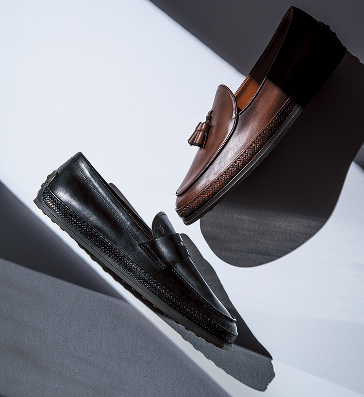 夏のスタイルにこれ一足でカバーできる！トッズの新作ローファーとは