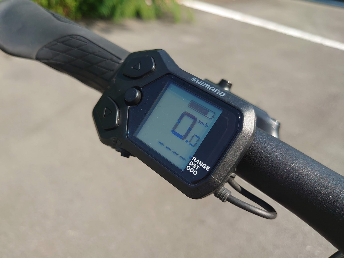 インチューブバッテリー採用のクロスバイクE-BIKE！MIYATA CRUISE i