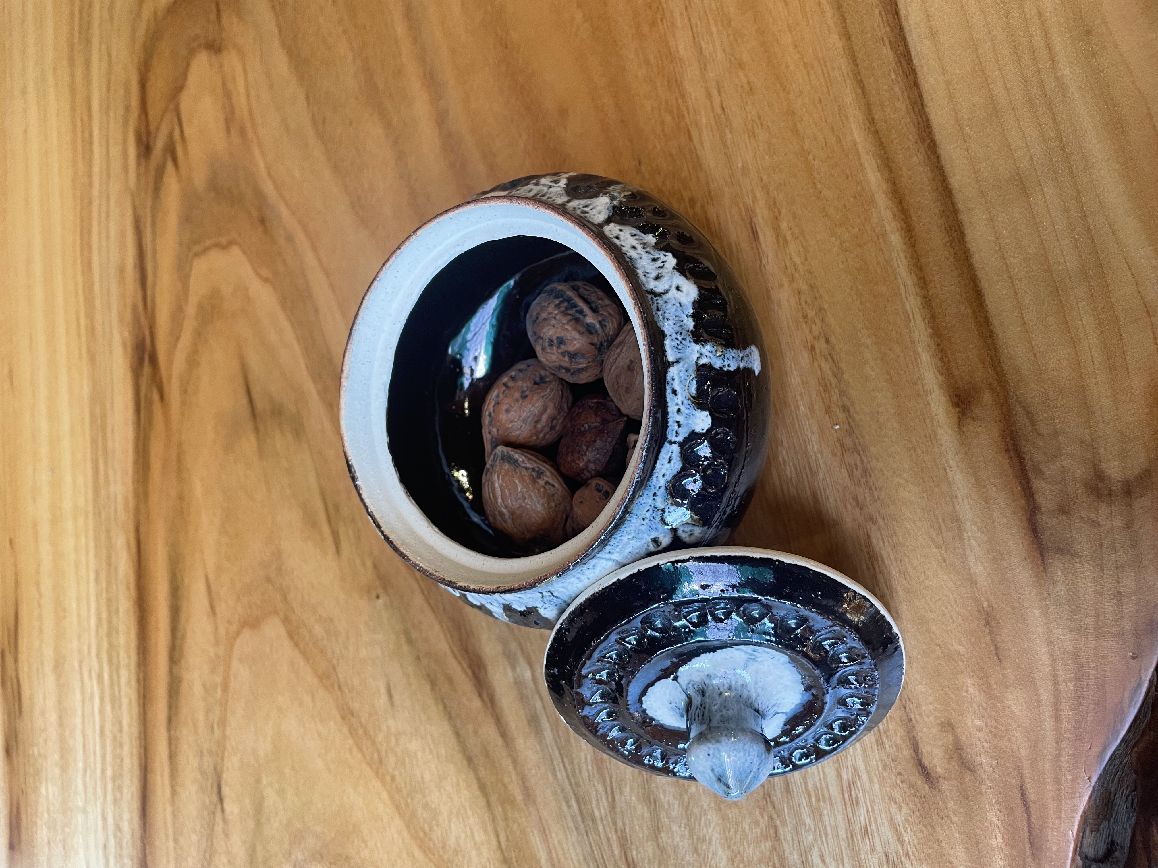 陶器 壺蓋付き 黒 一枚板テーブル・無垢材家具の祭り屋