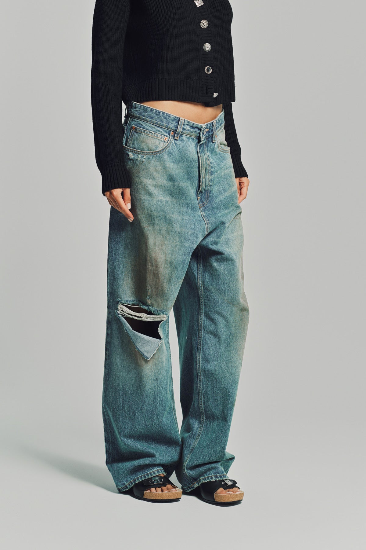 VETEMENTS | DISTRESSED BAGGY JEANS
