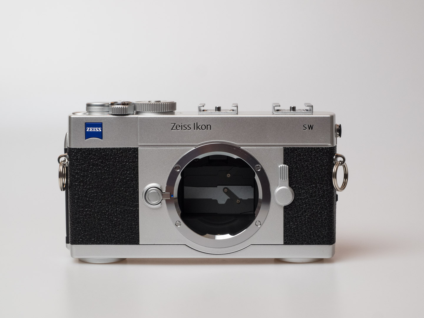Zeiss Ikon SW: Review of an unusual camera for Leica M-Mount