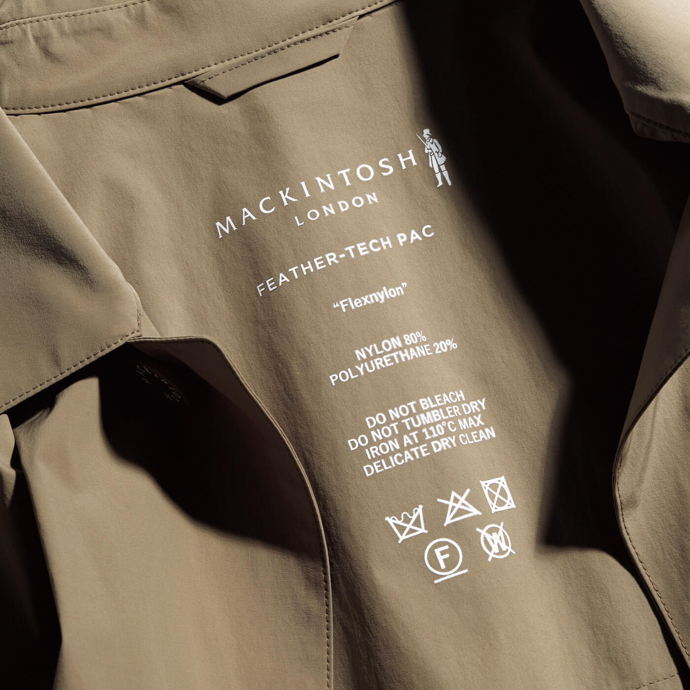 マッキントッシュ ロンドン 新時代の傑作ワードローブ #2「FEATHER