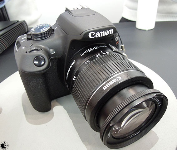 CP+2014：キヤノン、デジタル一眼レフカメラ「EOS Kiss X70」を展示