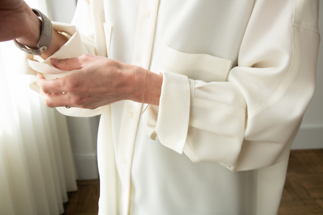 手首から立ち上る春｜「クレープシャツ」 - MADRIGAL（マドリガル）