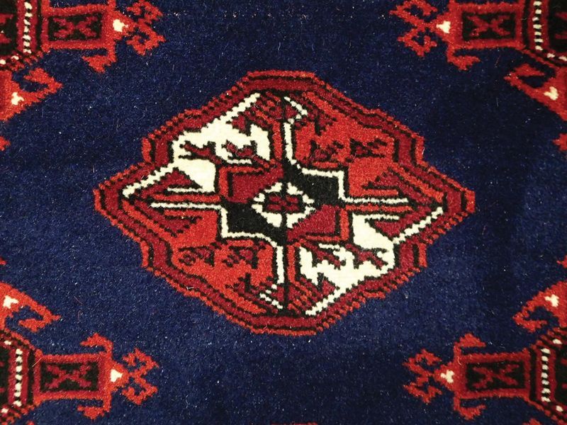 新品 トルクメン ペルシャ 絨毯 1.2m アクセント サイズ 123 x 78 cm