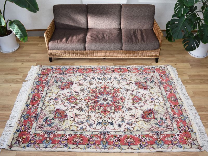 ペルシャ絨毯｜魔法のじゅうたん｜通販・メンテナンスは全国対応