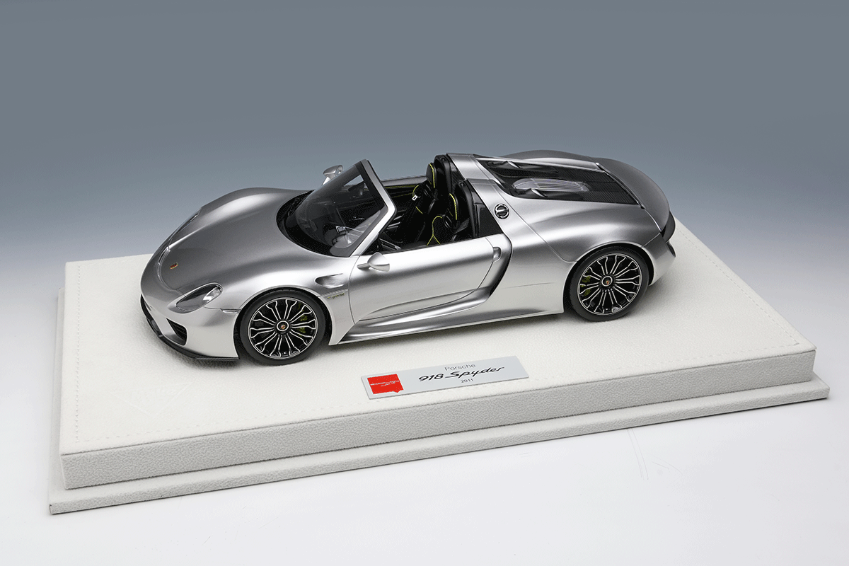Make Up Co., Ltd. / Porsche 918 Spyder 2011