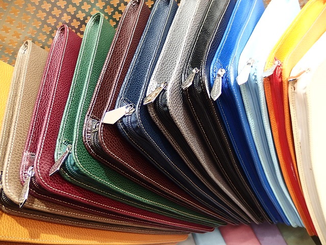 ≪スタッフお勧め 番外編≫折り畳み式ブリーフケース ソットブラッチョ