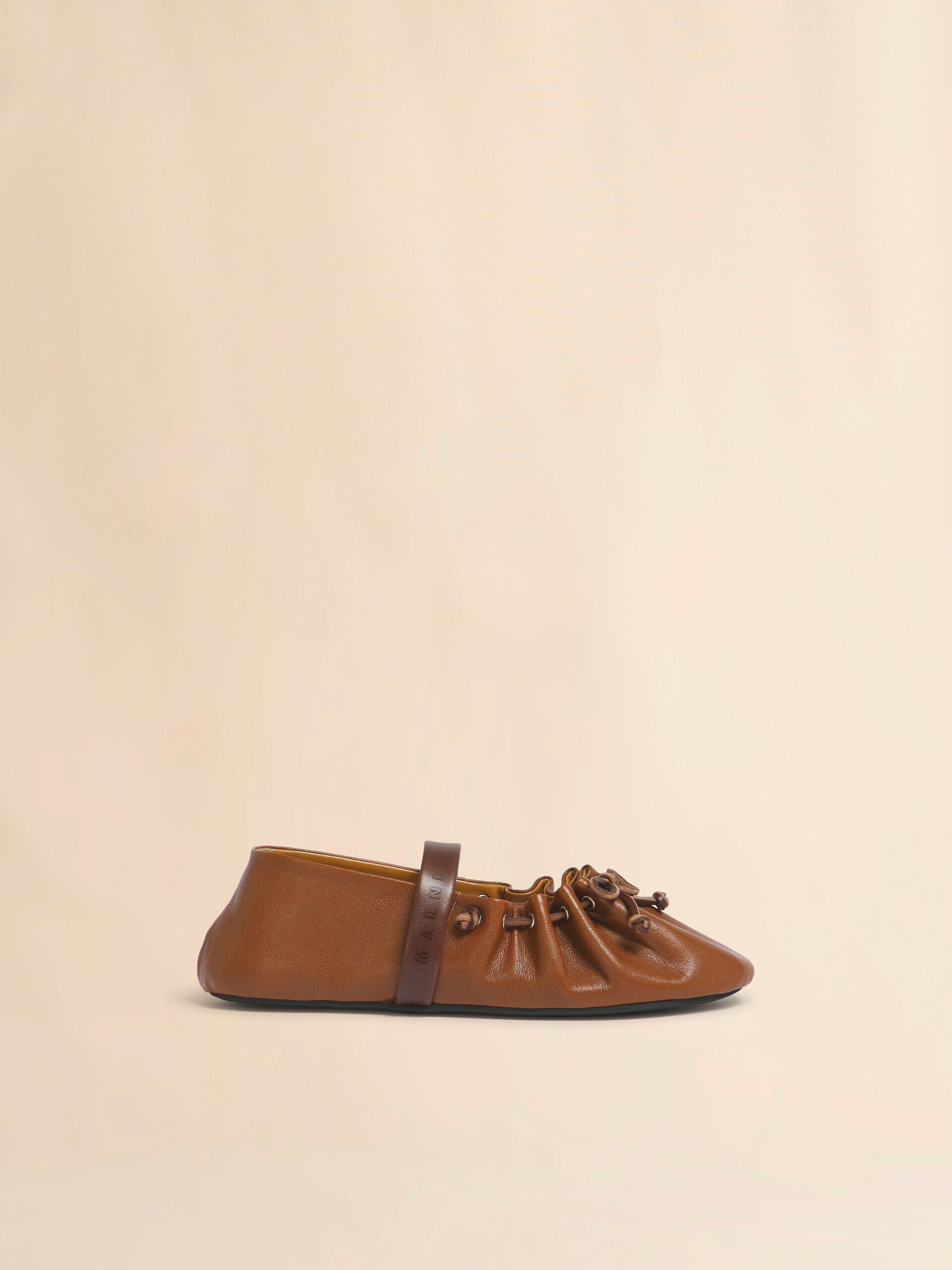 レディース フラットシューズ、スリッパ｜公式オンラインストア | Marni