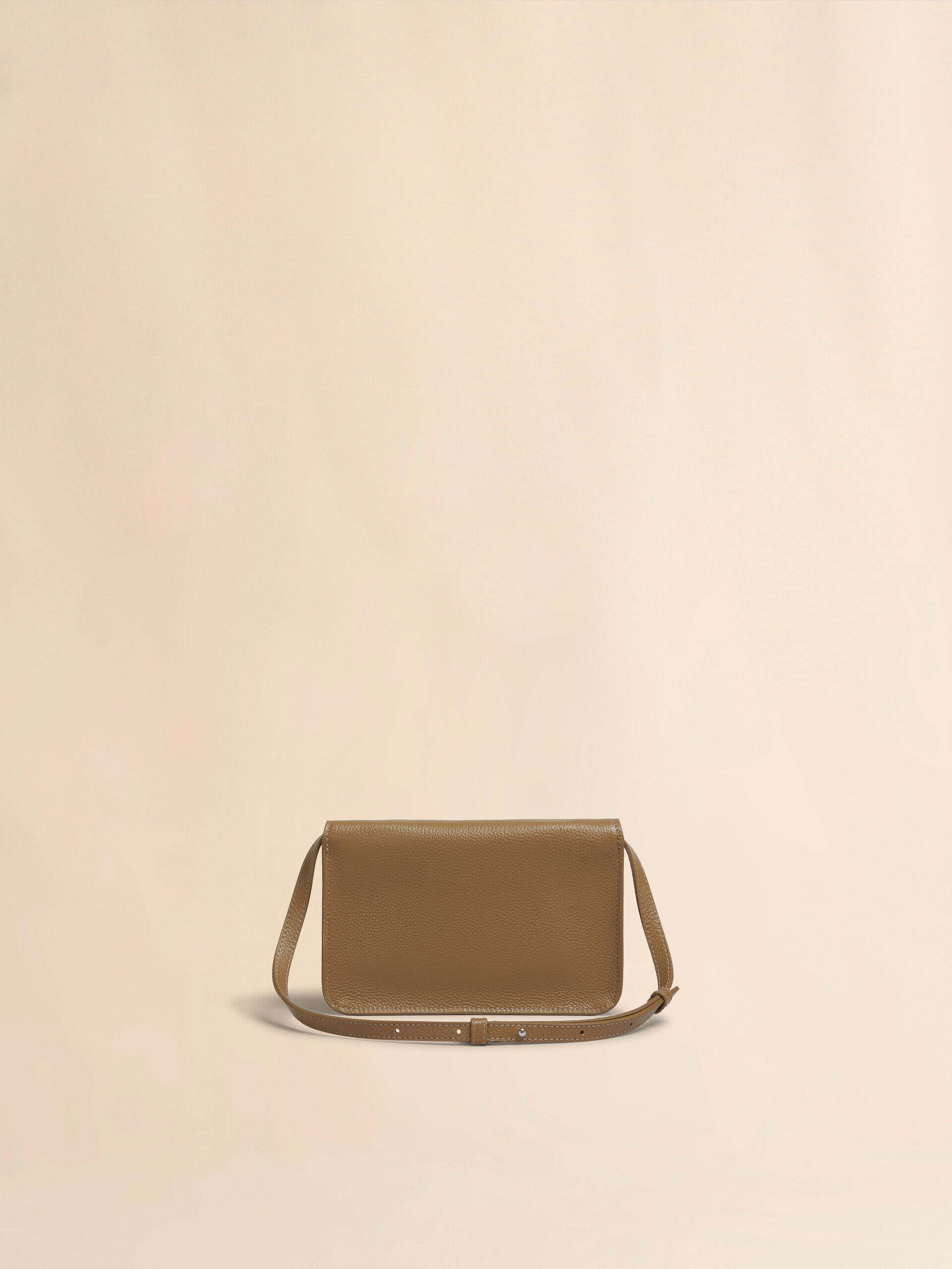 ブラウン レザーショルダーバッグ、マルニメンディング刺繍入り | Marni