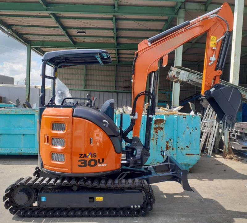 日立ミニショベル 「ZX30U-5B」 新車納車させていただきました