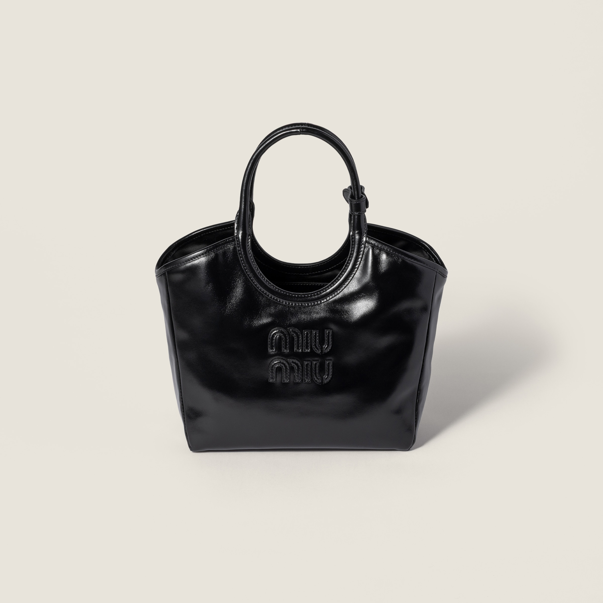 レディース】デザイナーズ レザー トートバッグ｜MIU MIU公式サイト