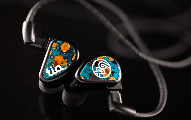 64 AUDIO】限定生産モデル「Fourté Noir」発売開始のお知らせ