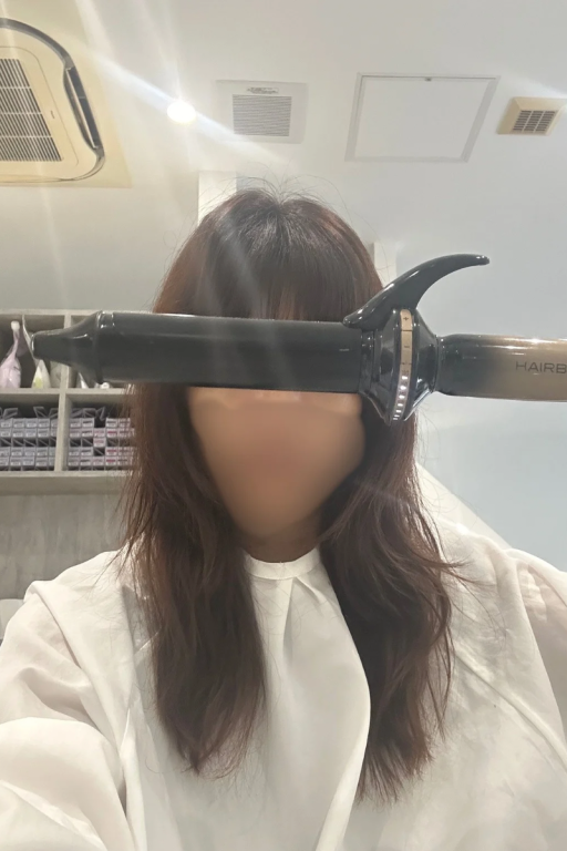 ヘアビューロン4D Plusカールは髪が痛む？美容師がコテで巻いてみた