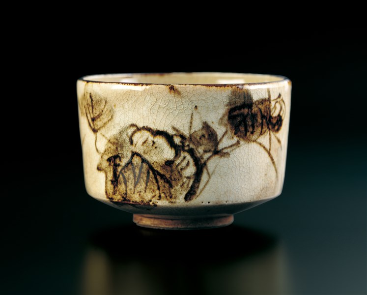 乾山銹絵染付芙蓉図茶碗 - MIHO MUSEUM