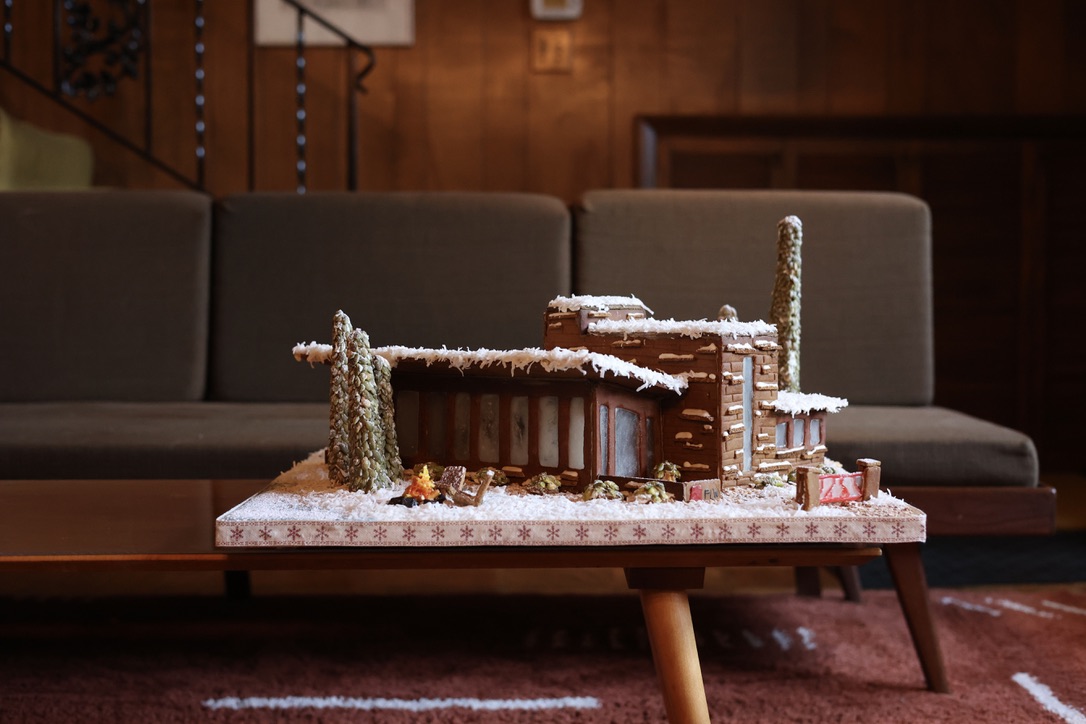 This Gingerbread House Is Inspired by a Frank Lloyd Wright Cottage