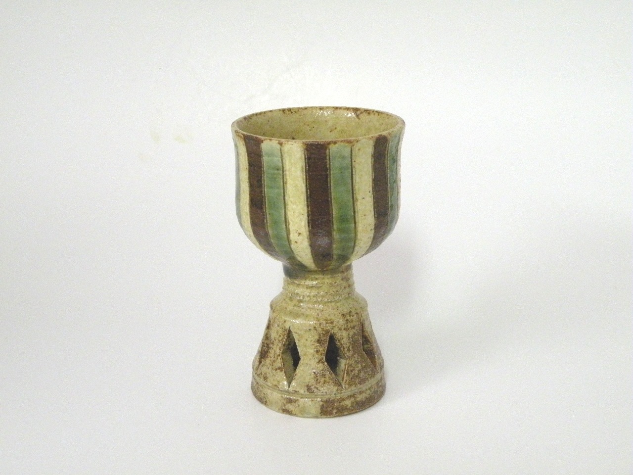 美濃焼伝統工芸品協同組合 | 黄瀬戸馬上盃 (木箱)