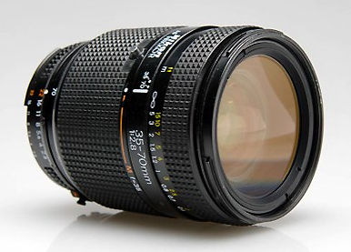 Nikon autofocus (AF) Nikkor Zoom 35-70mm f/2.8S