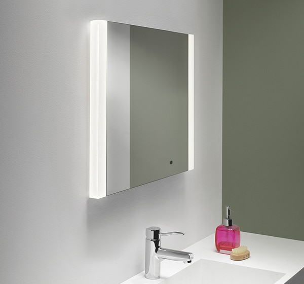 LEDミラーカラブリア｜洗面スペース・水まわりの通販｜ミラタップ（旧