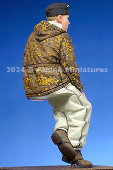 Alpine Miniatures[AM35316]1/35 WWII ドイツ ハッチに腰掛ける戦車兵