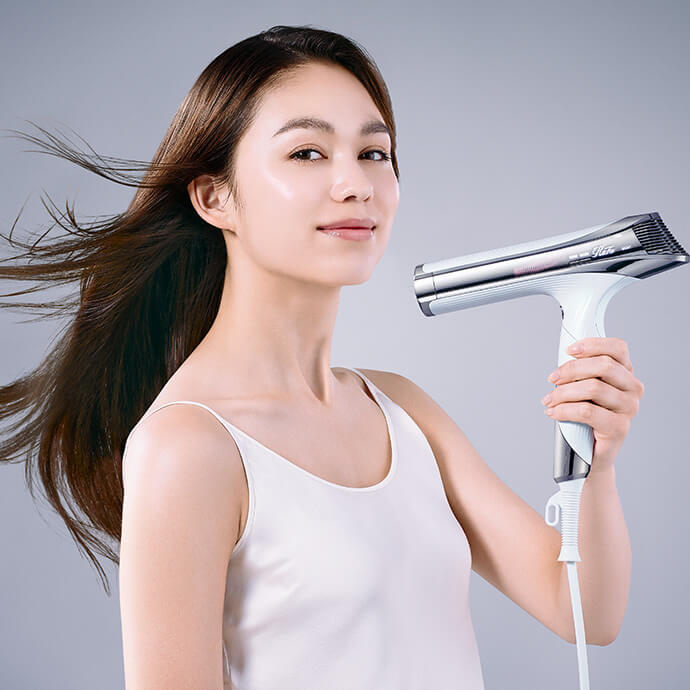 リファビューテック ドライヤー S+（小型軽量） | ドライヤー | ReFa