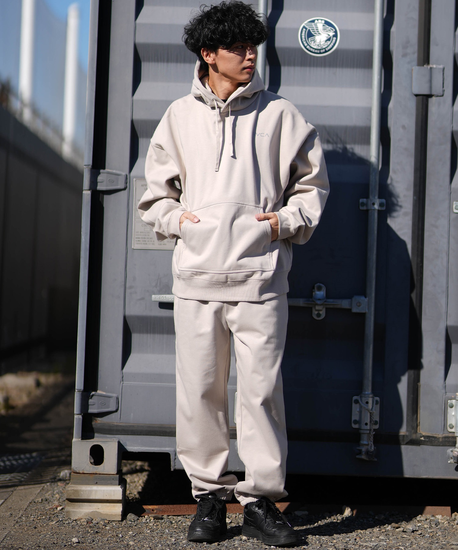 RVCA ルーカ プルオーバー パーカー メンズ バックプリント REFRECTIVE