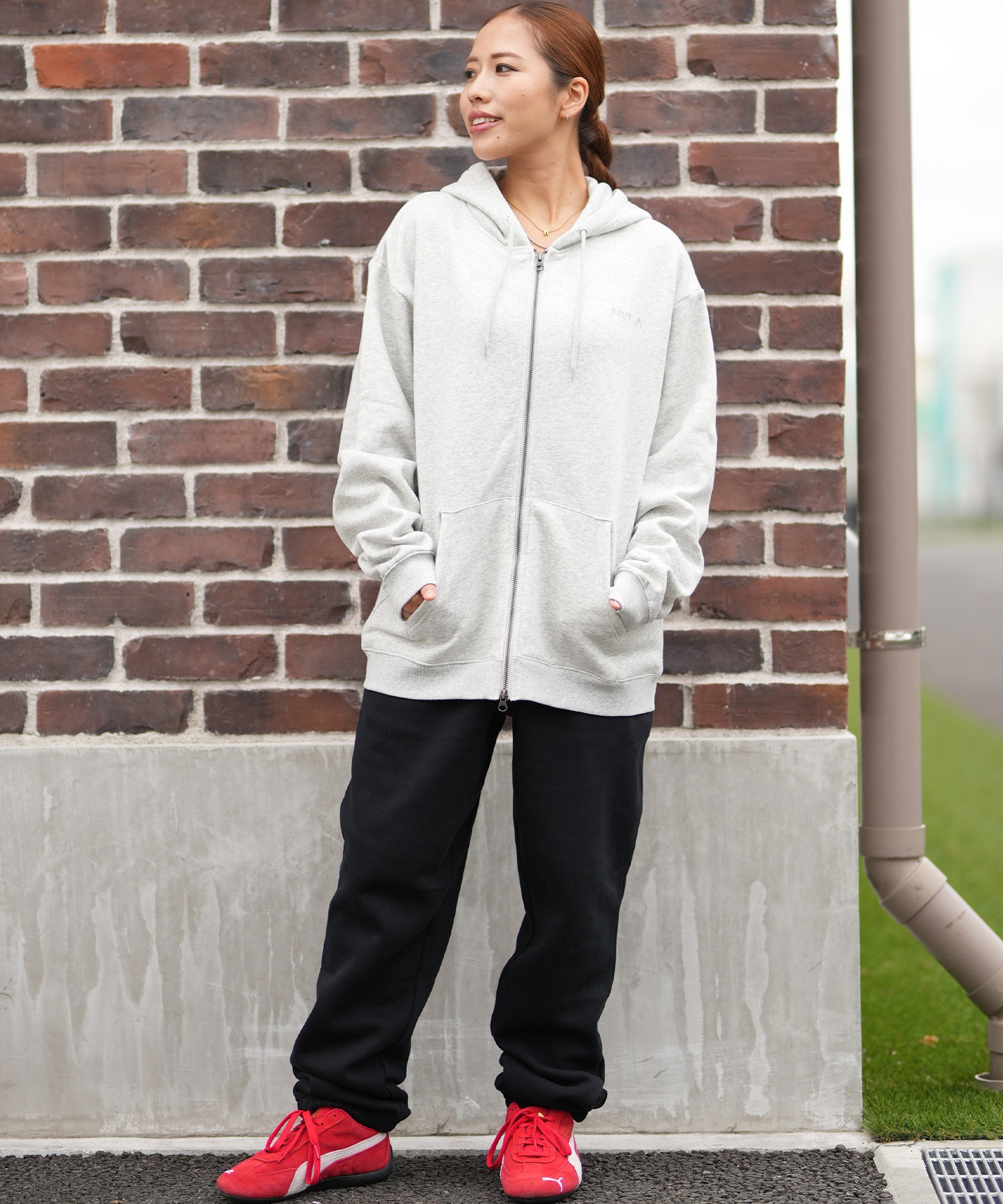 RVCA ルーカ ジップアップ パーカー レディース バックプリント ロゴ