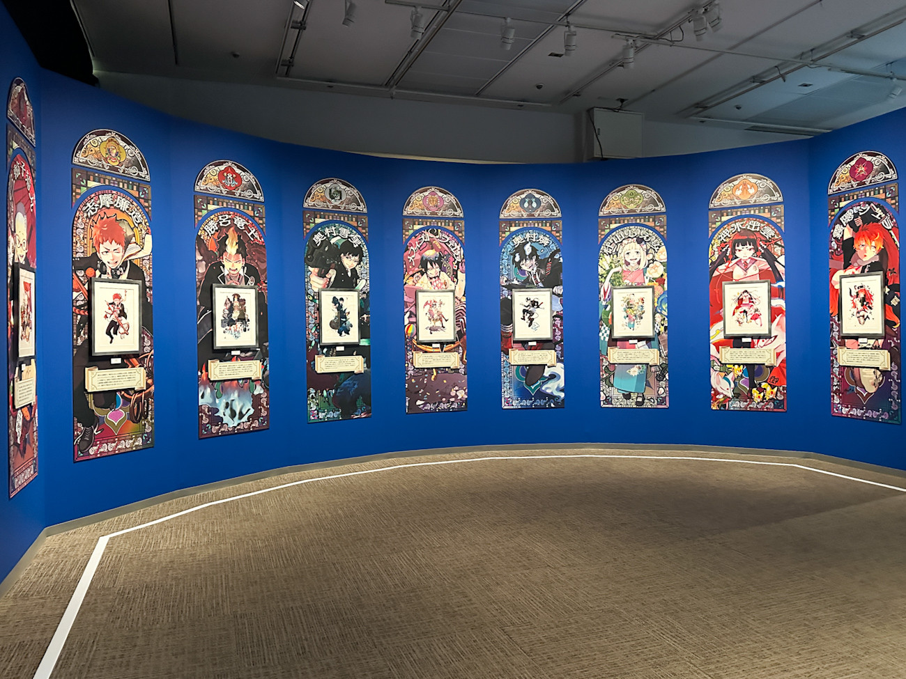 悪魔を祓う力が集結 ― 『青の祓魔師』15周年記念原画展 | ニュース