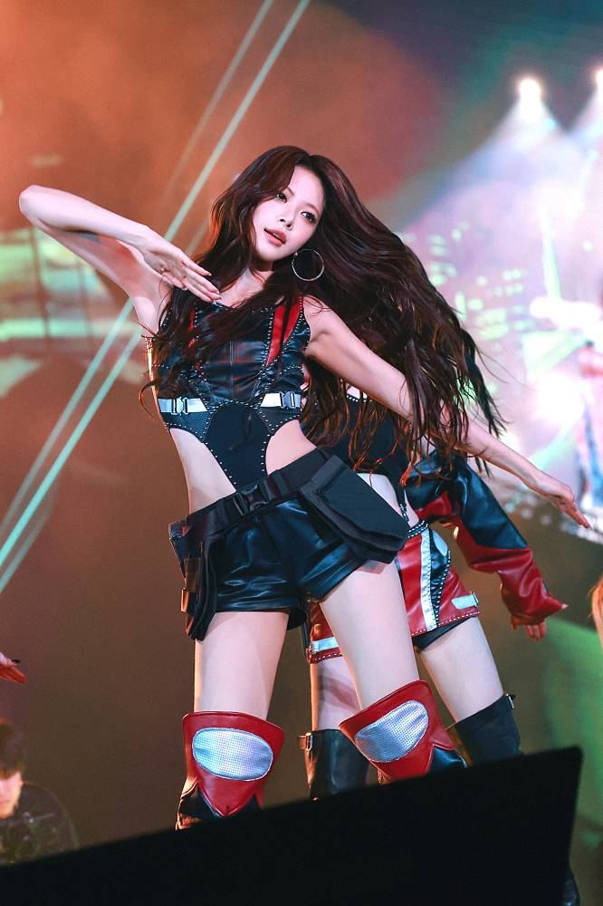 写真】『2025 LE SSERAFIM TOUR 'EASY CRAZY HOT' ENCORE IN TOKYO