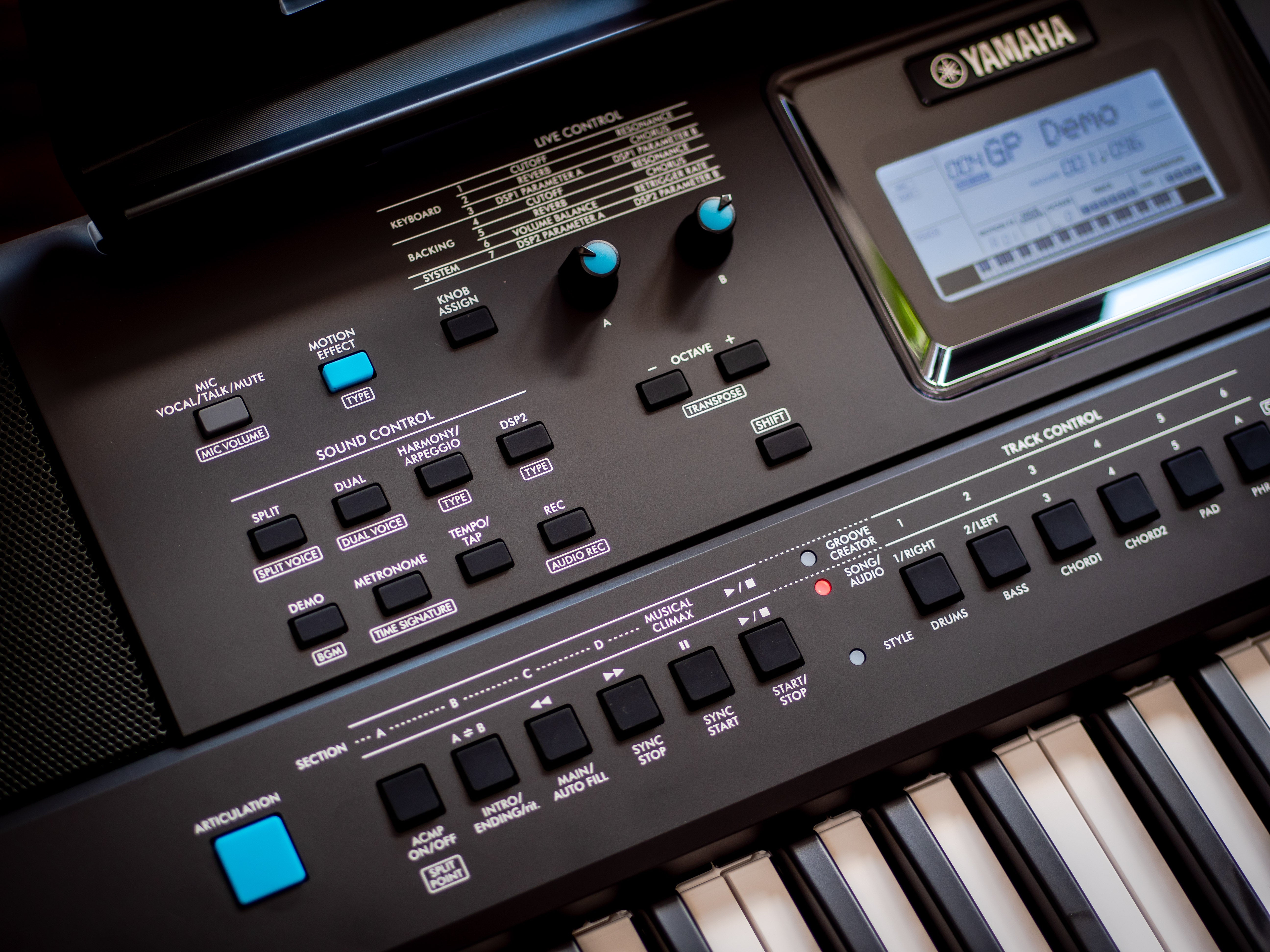 Yamaha PSR-E473 61-key Portable Arranger Keyboard | Music Works