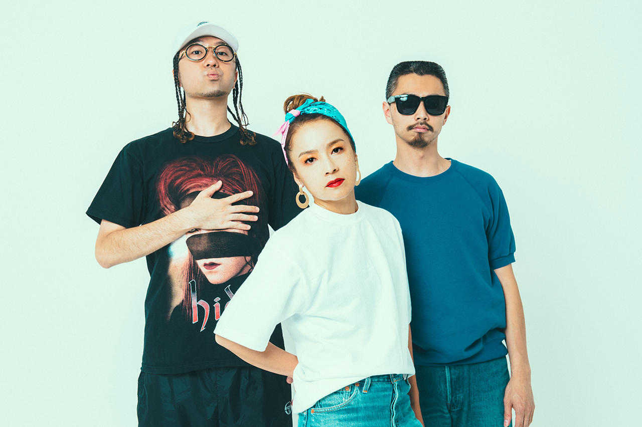 FNCY、90's名盤へのオマージュ満載な「AOI夜」「silky」7インチジャケ