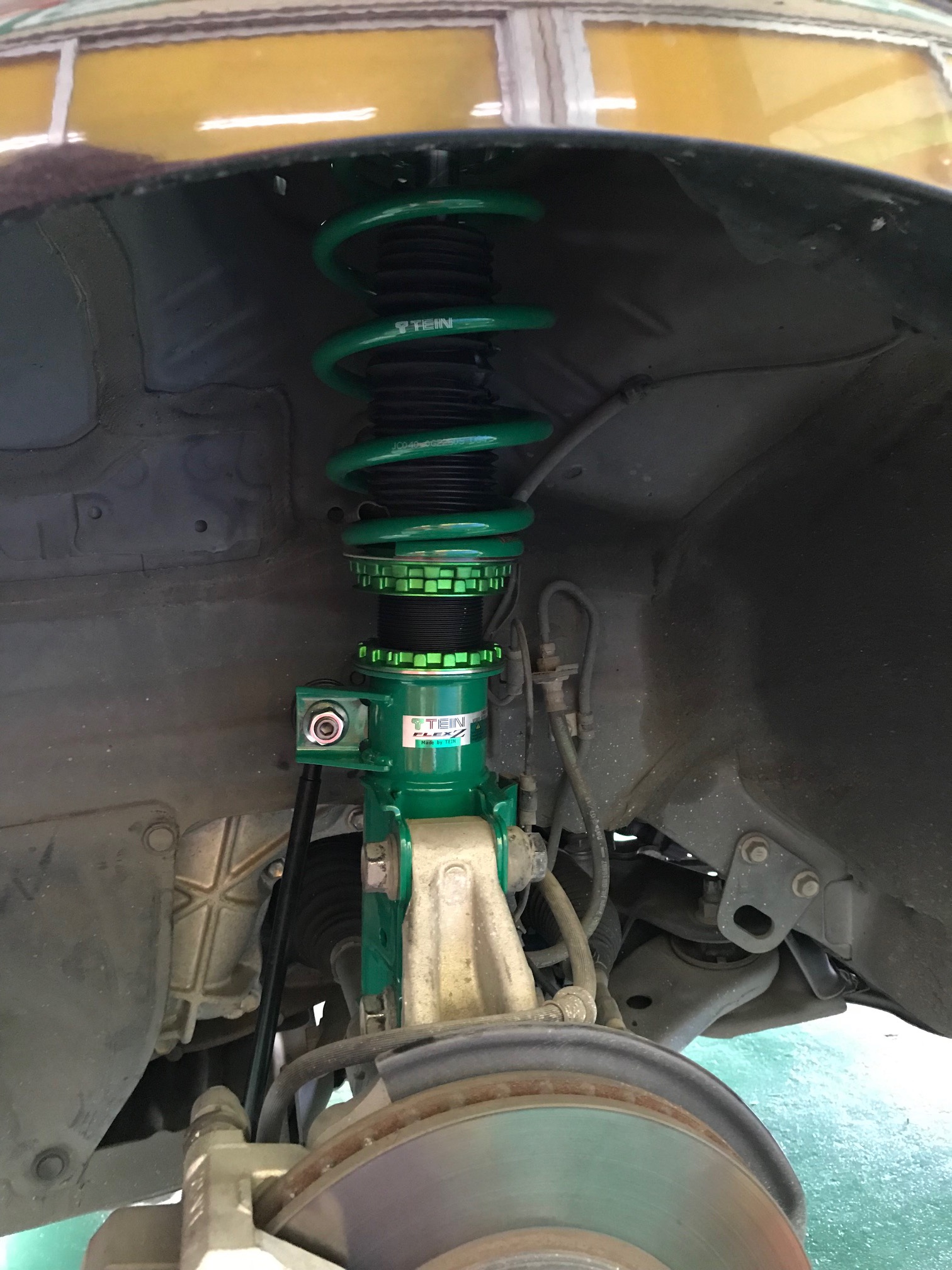 30プリウス、車高調交換(TEIN フレックスZ) | トヨタ プリウス その他