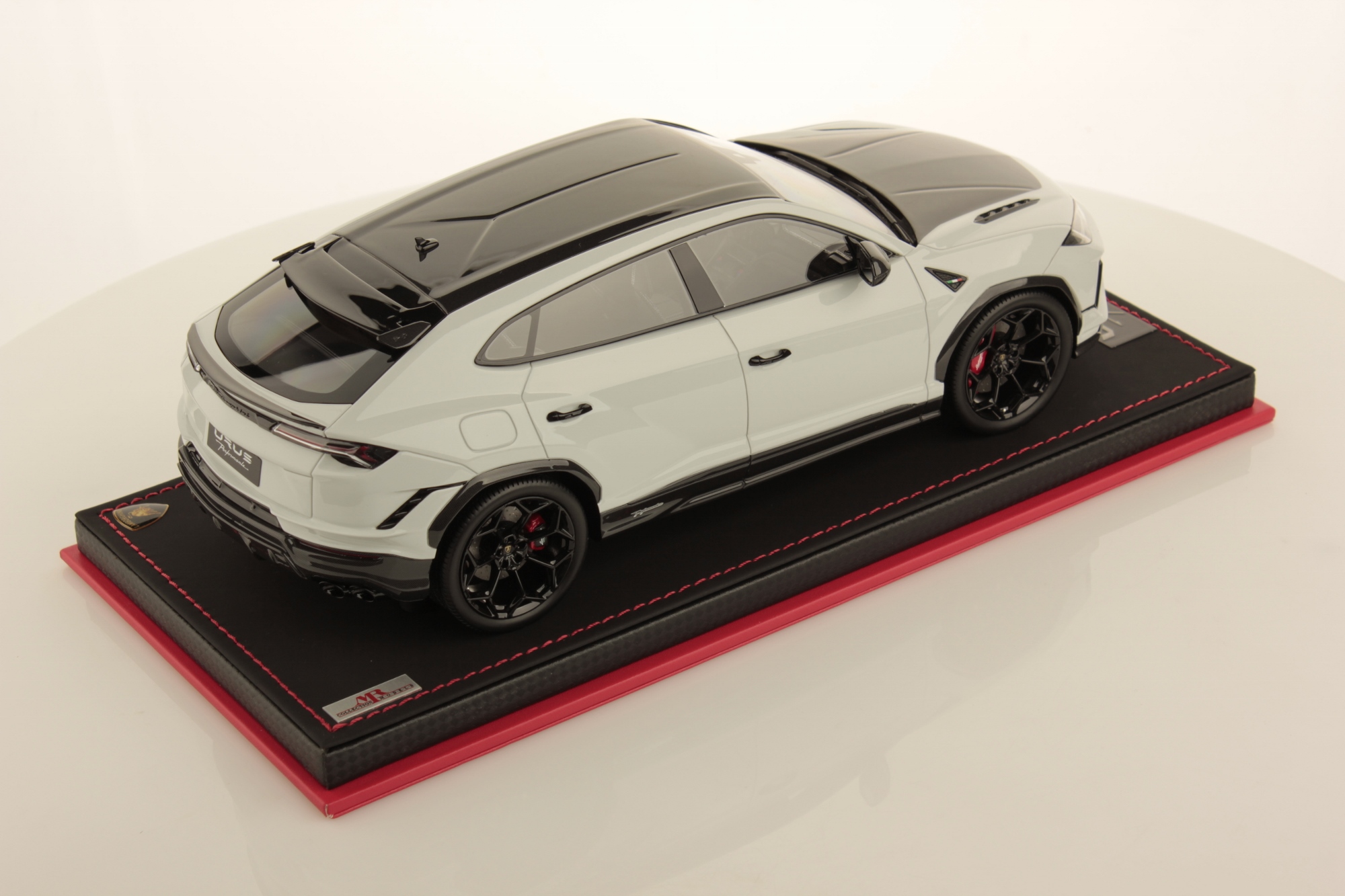 Lamborghini Urus Performante 1:18 | MR Collection Models