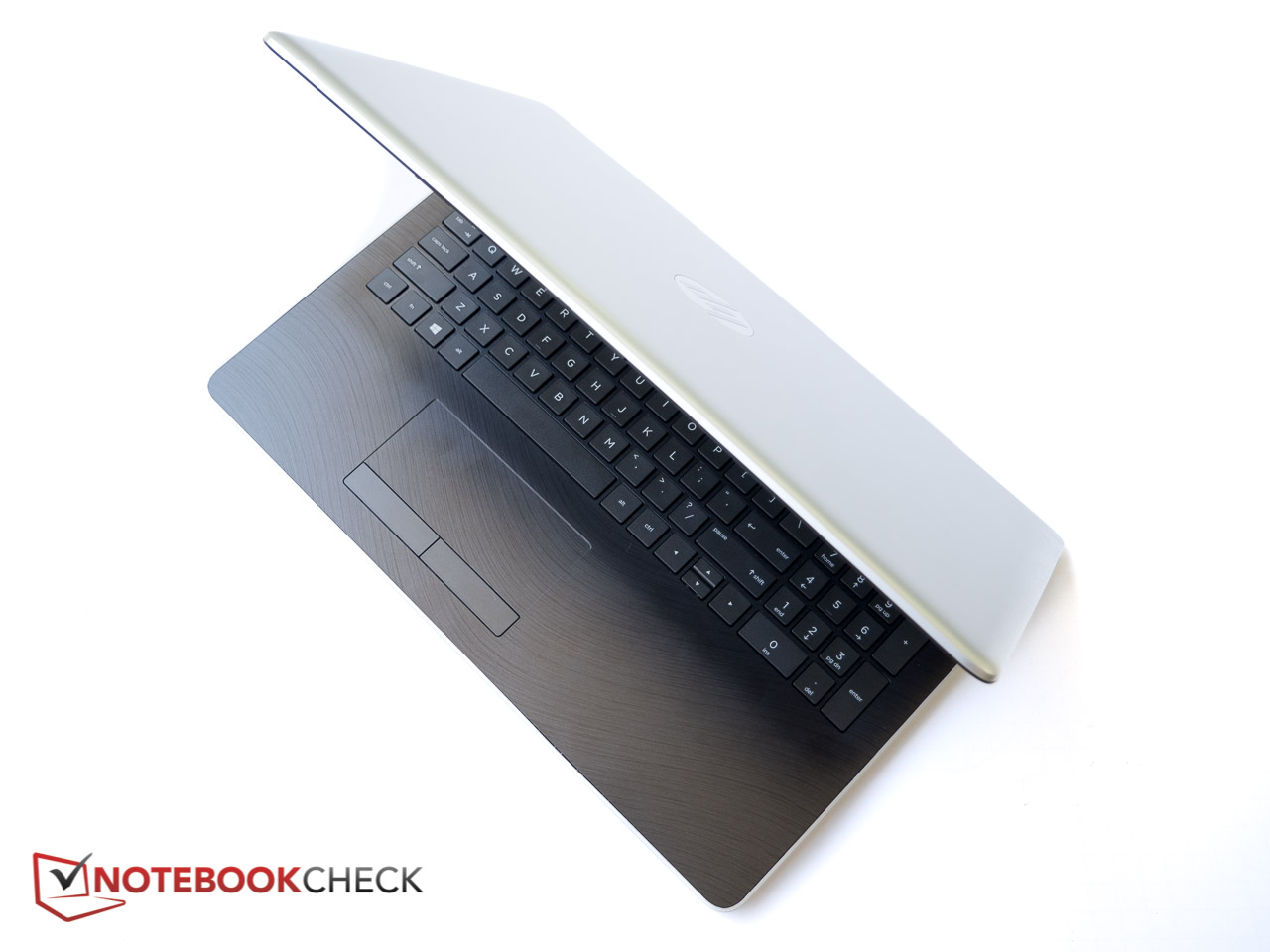 HP Pavilion 15z-bw000 (A10-9620P, HD) Laptop Review