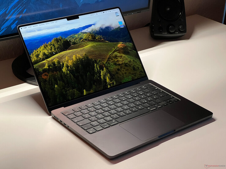 MacBook Pro 14 with Apple M3 Pro and 18GB RAM gets massive