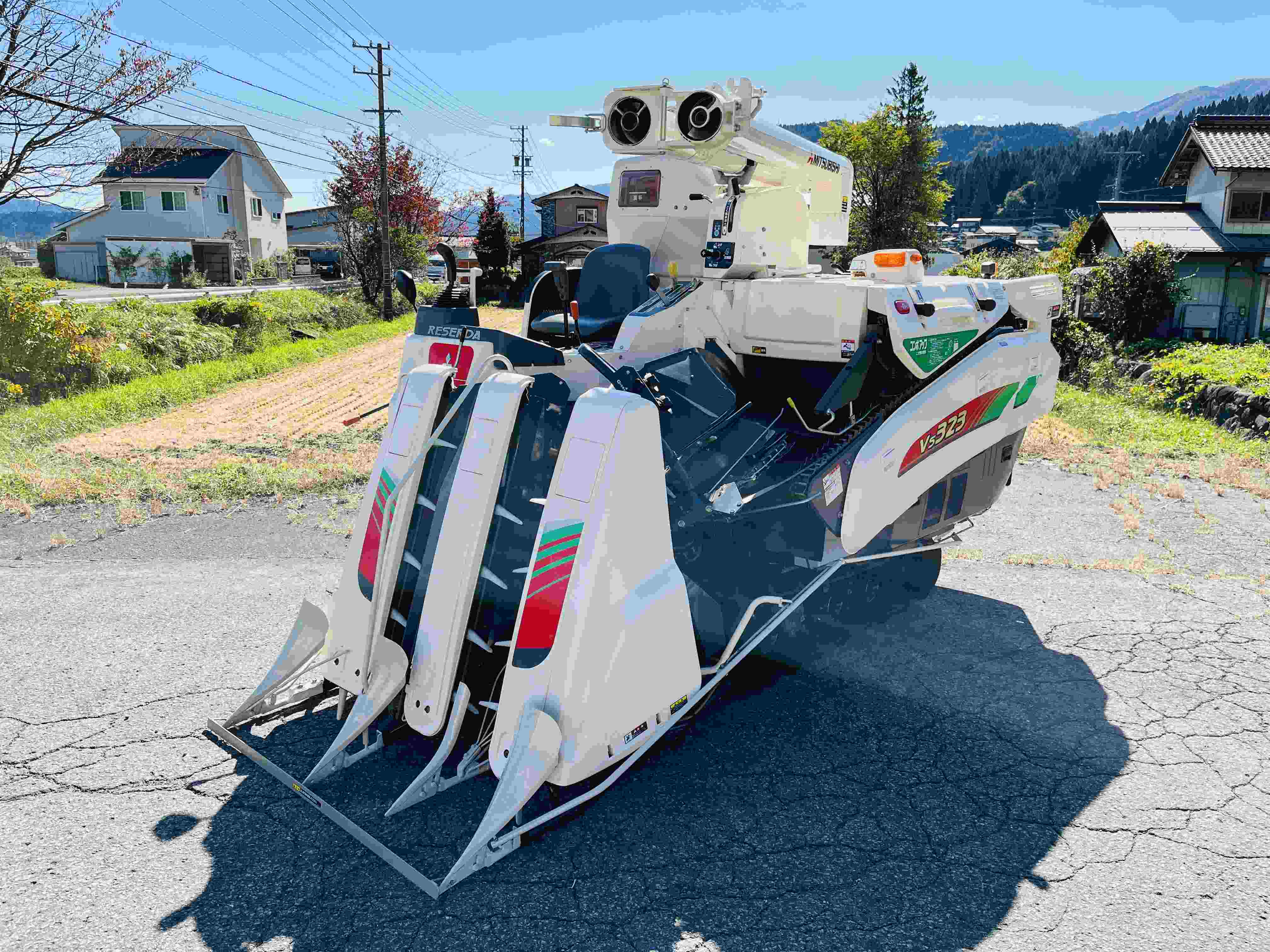 三菱マヒンドラ農機 中古コンバイン VS323の詳細｜農機具通販ノウキナビ