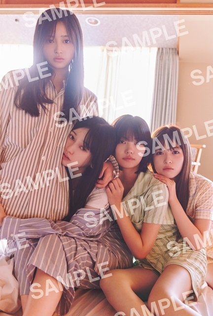 2月20日(火)発売 乃木坂46 5期生写真集「あの頃、乃木坂にいた」の書店