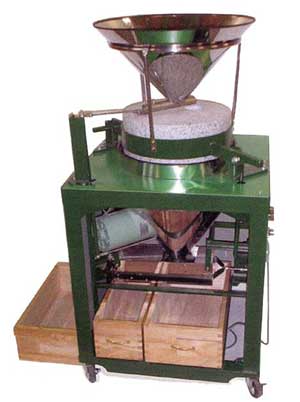 そば道具 – そば挽き達人 | 野口鍛冶店 万能両刃鎌（三角ホー）・昭和