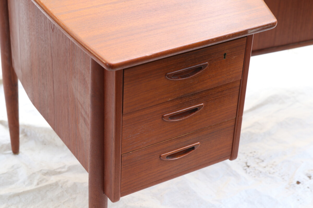 Vintage】Goran Strand | Model A10 ブーメランデスク（チーク） 2月