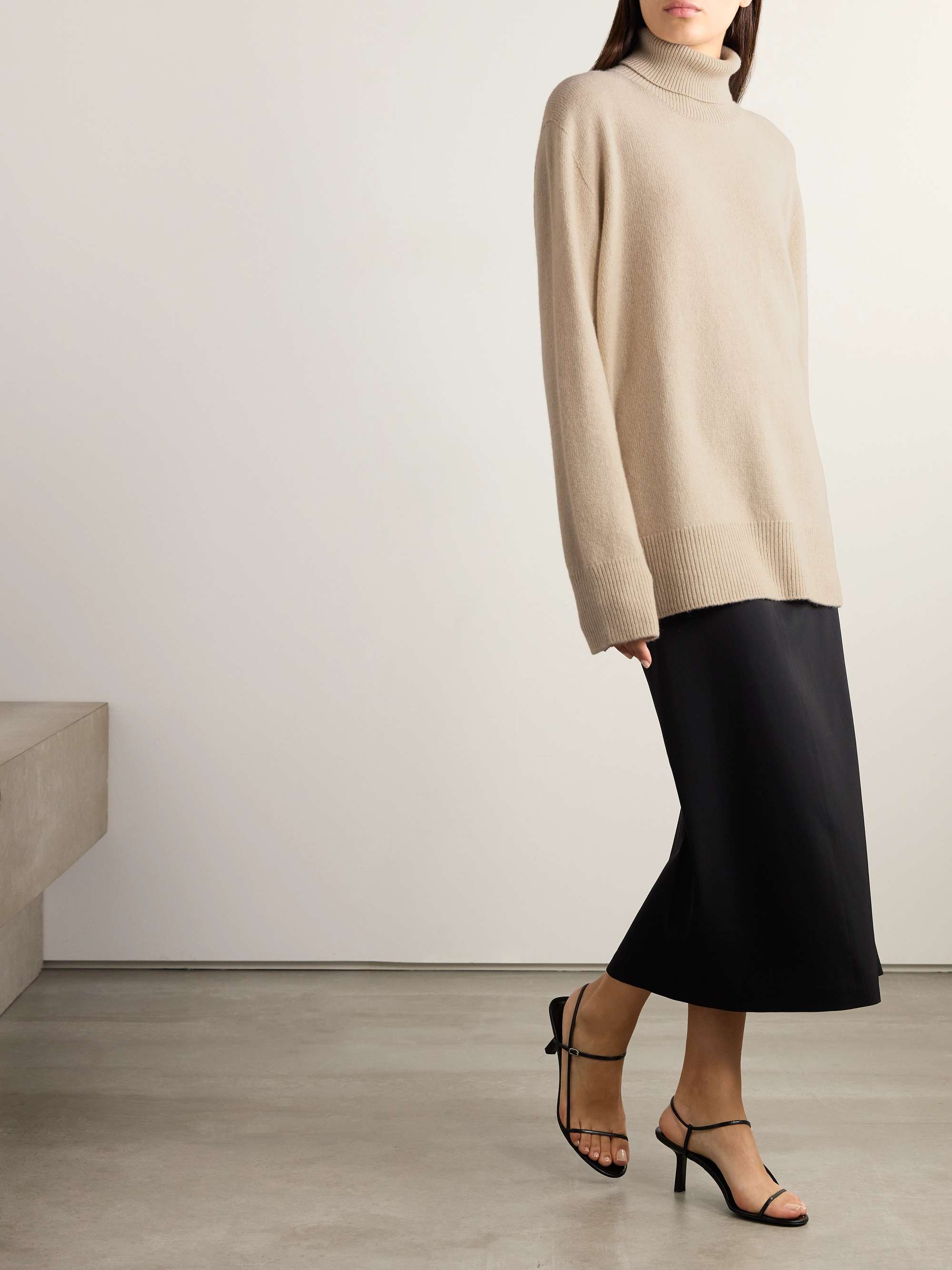 THE ROW Stepny oversized wool and cashmere-blend turtleneck