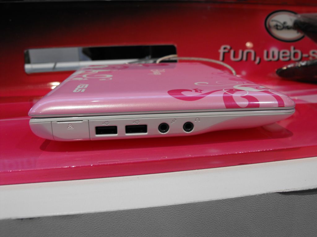 CES 2010: ASUS Eee PC MK90H - Disney Eee PC