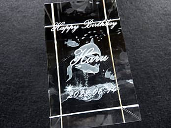 誕生日プレゼント】名入れができるガラスのオブジェ｜四季彩
