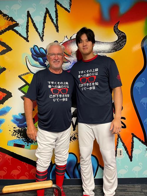 下手くその…」マドン監督着用Tシャツ販売決定「スラムダンク」名言